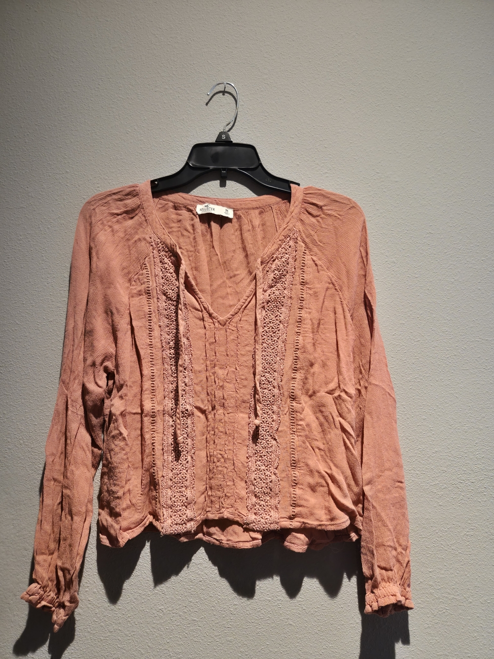 Hollister Dusty Rose Lace-Trim V-Neck Long Sleeve Top